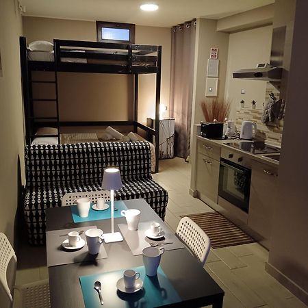 הוילה קטאניה U Peri Alivu House מראה חיצוני תמונה